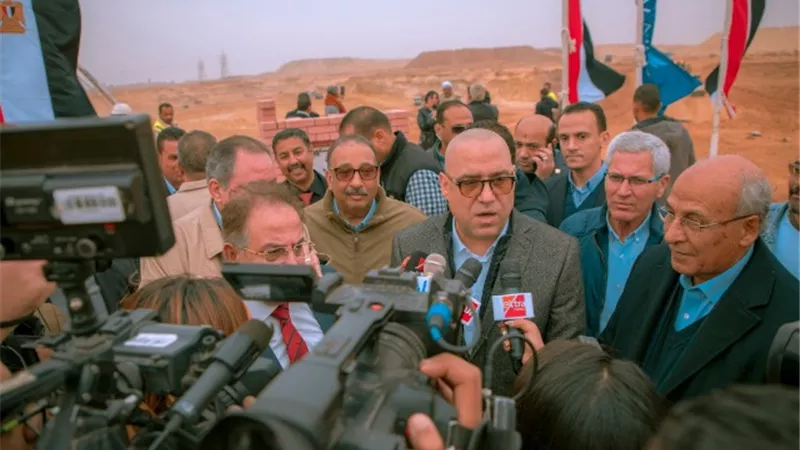 وزير الإسكان يشارك جامعة بدر وضع حجر الأساس لأكبر مدينة طبية بالشرق الاوسط وافريقيا