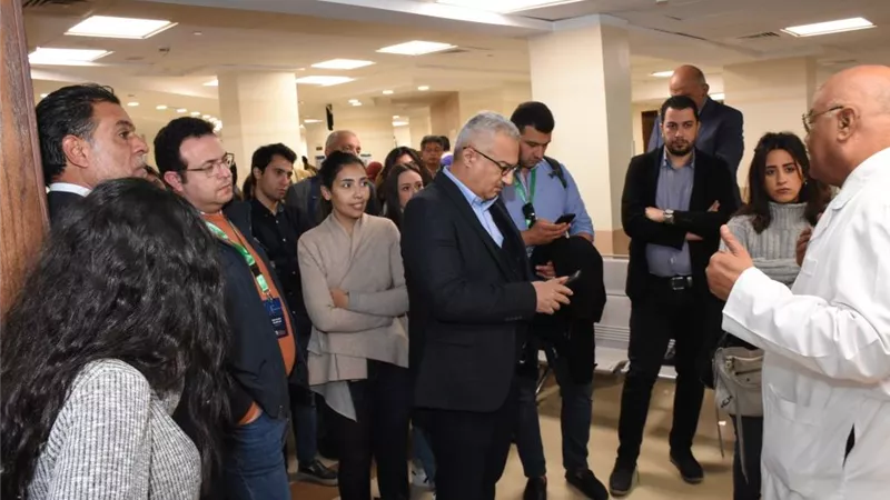 قيادات مؤتمر الأورمان الأول للتنمية المستدامة فى زيارة لمستشفى شفاء لعلاج الأورام بالمجان بالأقصر