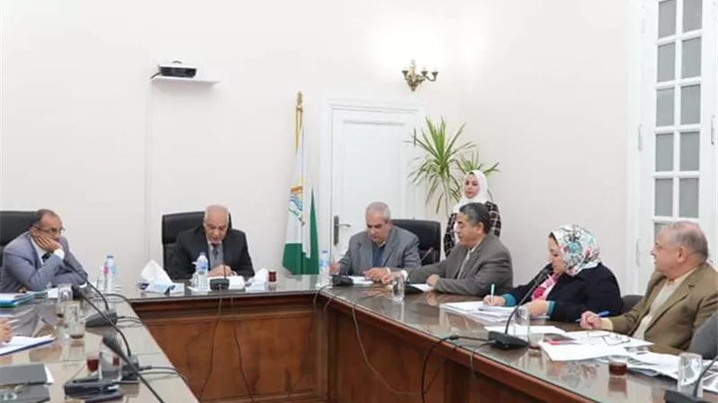 محافظ الجيزة يوجه بحملة مكبرة بشارع ناصر الثورة تلبيه لشكوى مواطن