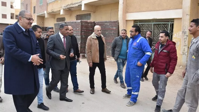شعيب يفاجئ ورش غاز الأقاليم لإنهاء أعمال توصيل الغاز للمواطنين