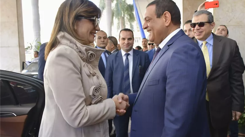 محافظ البحيرة يستقبل وزراء الهجرة والقوي العاملة والتضامن