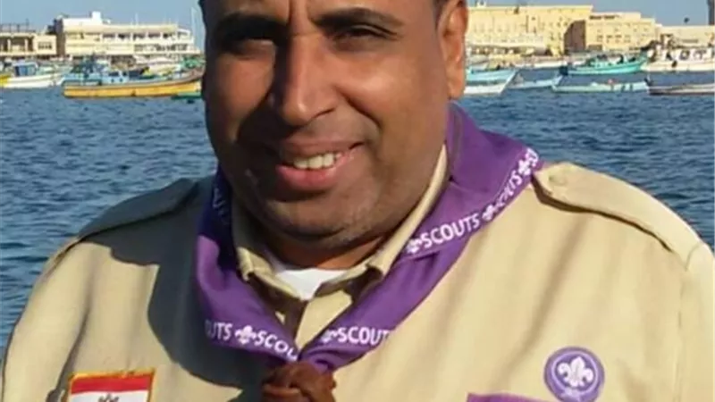 تحت شعار 