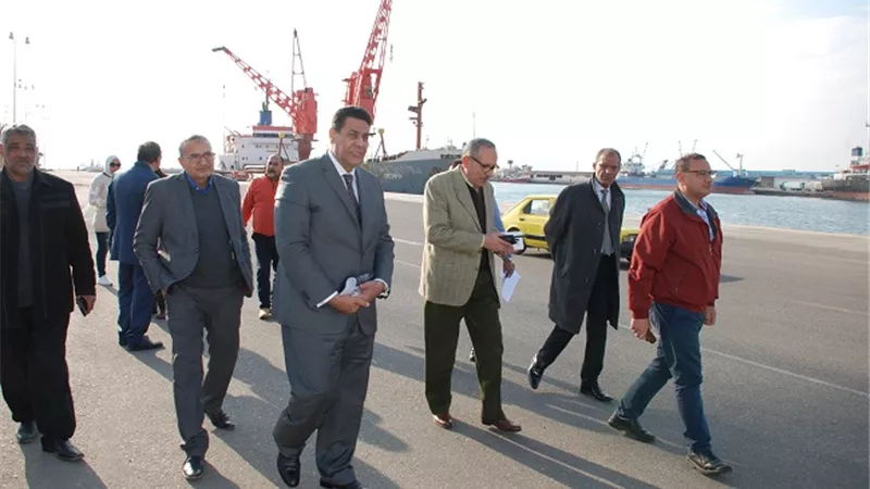 رئيس هيئة موانى البحر الأحمر يدعو المستثمرين للتعاون لجذب المزيد من الاستثمارات