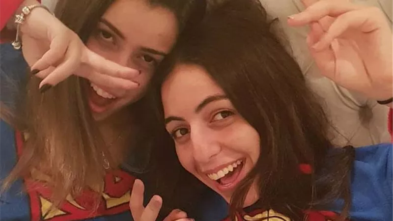 ابنتا ريهام سعيد تقلدان الـ 