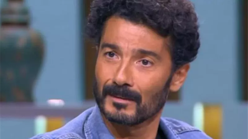 الطبيب المعالج لخالد النبوى يطمئن جمهوره ..ويكشف تطورات حالته الصحية