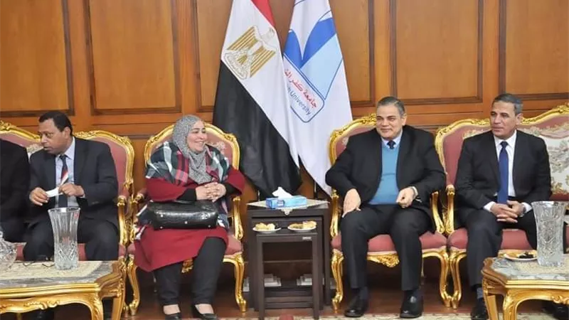 رئيس جامعة كفرالشيخ يستقبل وفد المعمل المركزي لبحوث الثروة السمكية