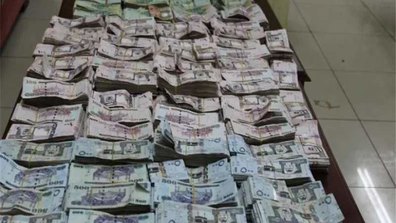 حبس 10 متهمين بغسل قرابة 45 مليون جنيه