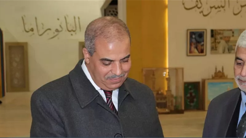 رئيس جامعة الأزهر يتفقد جناح الأزهر الشريف بمعرض القاهرة الدولي للكتاب