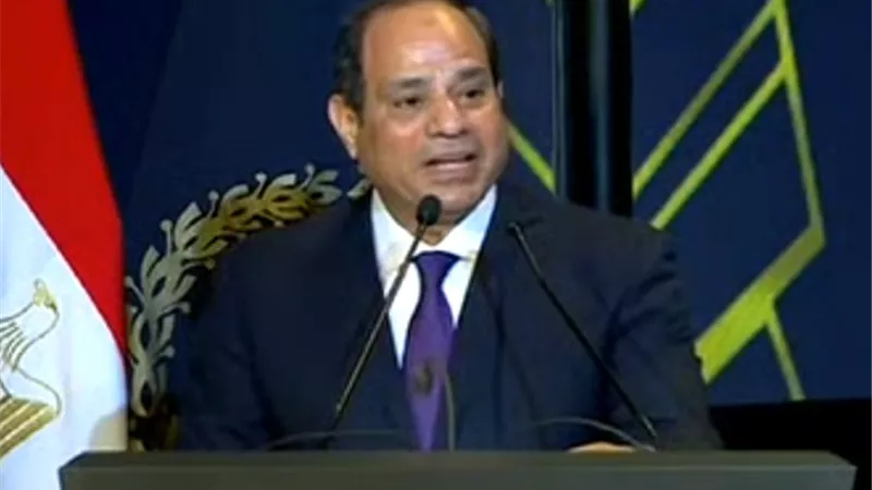 الرئيس السيسي: 25 يناير فرصة لاستعادة الذكريات وتدبر المعاني النبيلة