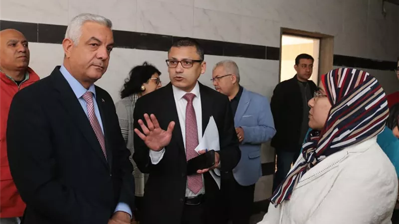 رئيس جامعة المنوفية وعميد كلية الطب يتفقدان مستشفي الطوارئ.. صـــــــــــور