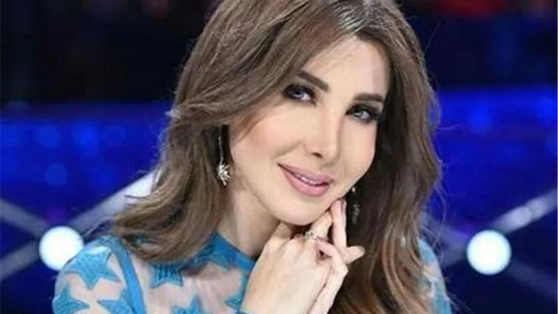 فى الجلسه الاولى .. نانسي عجرم تشير بعلامة النصر في قضية مقتل الشاب السوري
