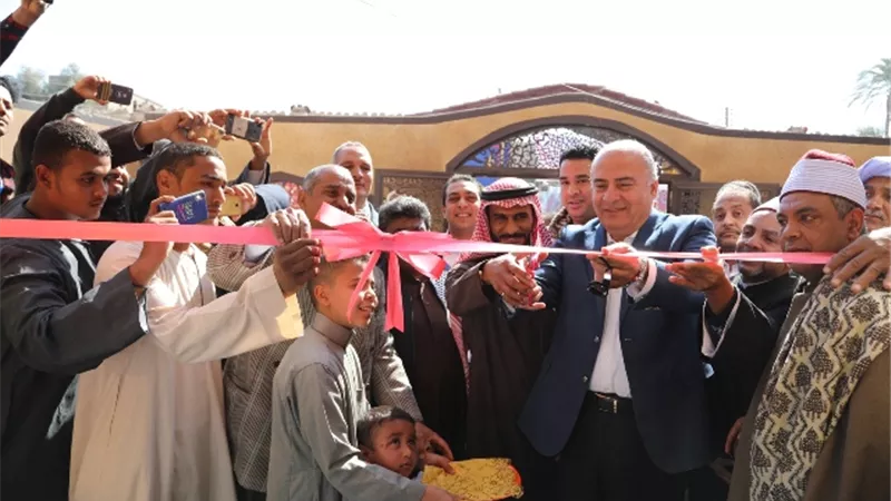 بالجهود الذاتية محافظ قنا يفتتح المسجد الجديد بالشيخ على شرق بدشنا .صور