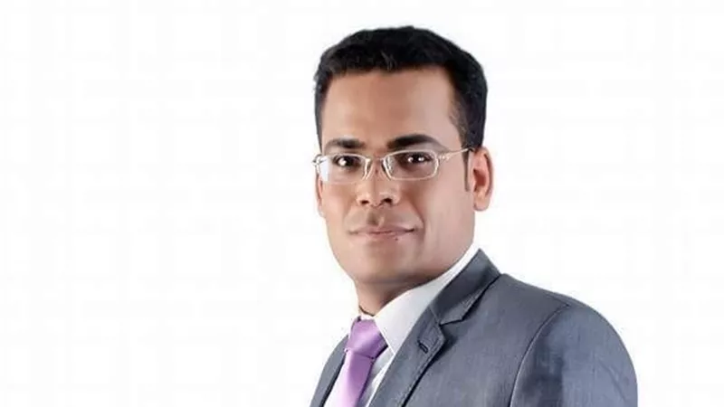 محمد حميدة يدير ندوة 