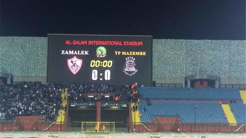 الأمن يسطر مشاهد حضارية فى مباراة الزمالك.. والأسرالمصرية تزين المدرجات.. بالصور