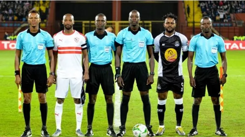 مفاجأة من العيار الثقيل .. كارتيرون يرفض جنش وعاشور في قائمة الزمالك الأفريقية