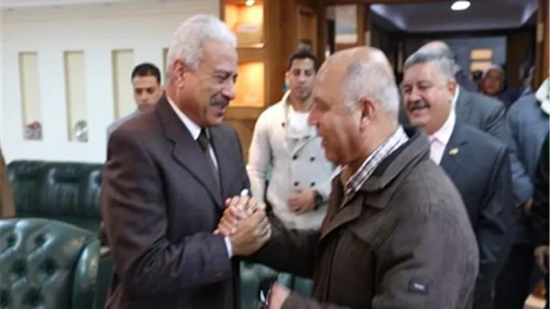 محافظ السويس يلتقى وزير النقل بهيئة موانئ البحر الاحمر