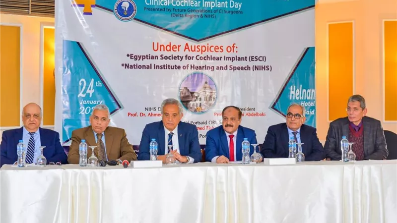 جهاز مدينة القاهرة الجديدة يسترد 3 وحدات مخالفة بالتجمع الخامس