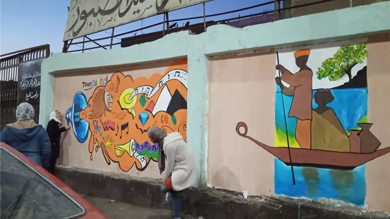 حي الدقي يدعم شباب الجيزة الموهوبين في الفن التشكيلي.. صور