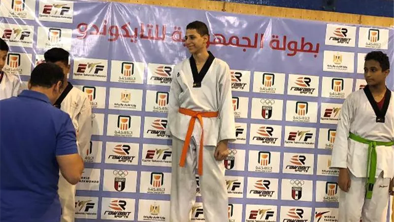 اختيار البطل محمد حاتم لاعب التايكوندو لتمثيل مصر بالبطوله العربيه المفتوحه بالفچيرة