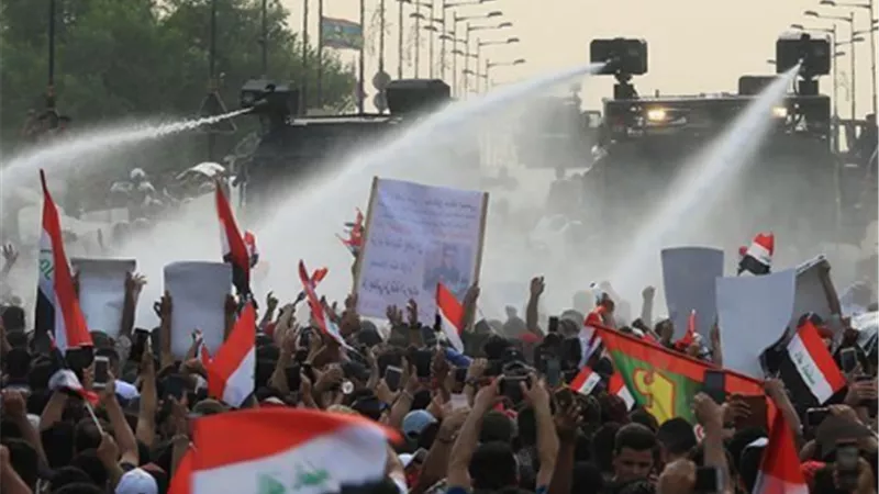 مقتل واصابة 41 متظاهر فى مصادمات ببغداد اليوم