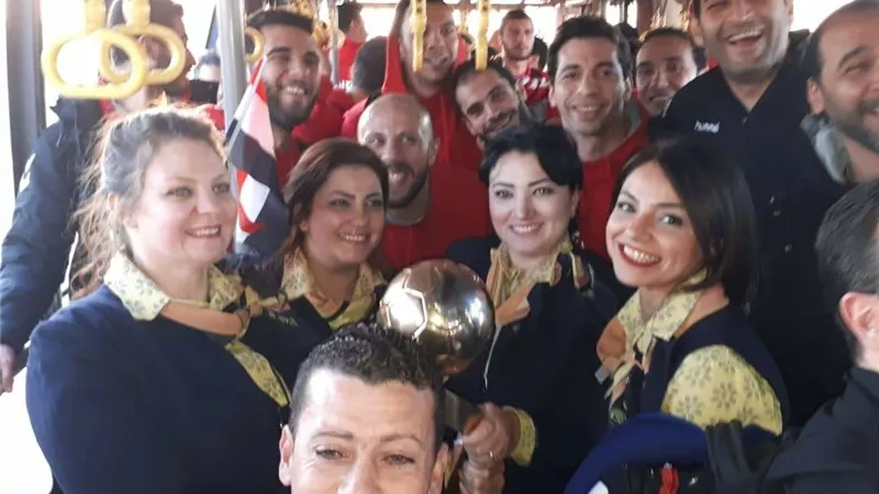 بالصور.. وزير الشباب والرياضة يستقبل بعثة منتخب اليد في المطار