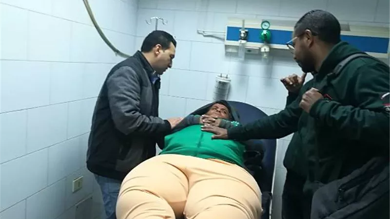 القباج توجه برعاية محمد المتواجد بالمطرية بلا مأوى والمصاب بداء قدم الفيل