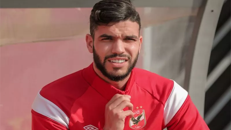 وليد ازارو يفتح النار على مدرب الاهلى