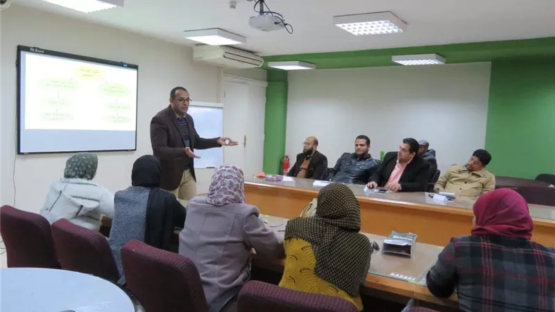 مياه المنيا تنظم دورة تدريبية للربط بين المعامل وتشغيل المحطات
