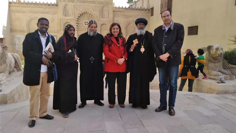 وفد كنسي من الحبشة يزور المتحف القبطي بالقاهرة ويسجل إعجابه