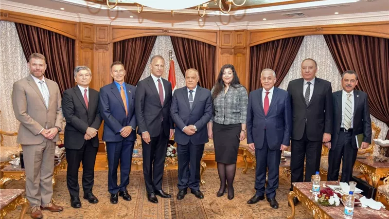 السفير الامريكي بالقاهرة يشيد بالإنجازات التي شهدتها مصر