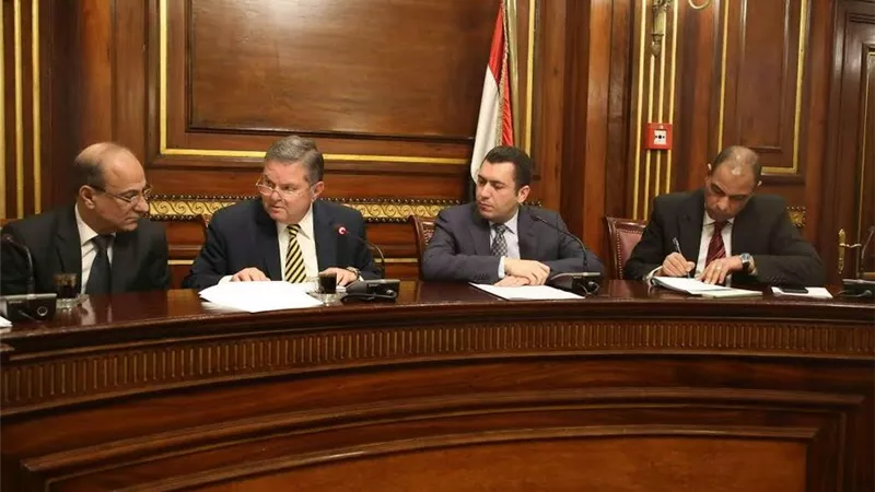 قطاع الأعمال: عام 2020 سيشهد توقيع الاتفافيات الخاصة بإطلاق السيارات الكهربائية في مصر