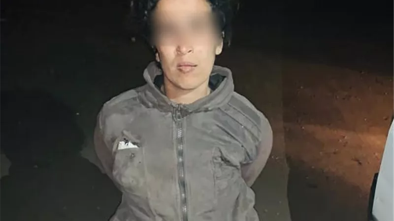 الأم حاولت تأديب طفلها بالعصا بسبب بكائه .. فسقط قتيلا