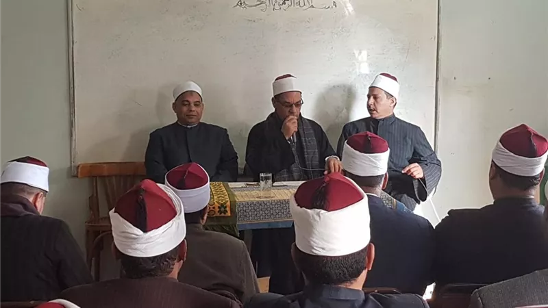 شعلان يجتمع بقيادات الأوقاف بكفر الشيخ