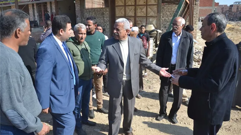 محافظ السويس ينقذ منطقة البطراوى من الغرق بمياه الصرف