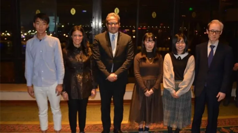 وزيرا السياحة والآثار يلتقيا وفد الشباب الياباني المتضرر من الفيضانات