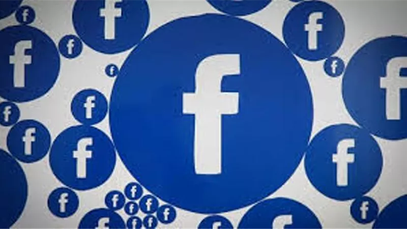 الفيس بوك يتحايل على الأخبار المفبركة بالإعلانات