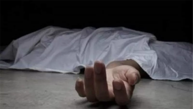 يقتل زوجته بطريقة بشعة .. ويستغل حسابها على الفيس بوك