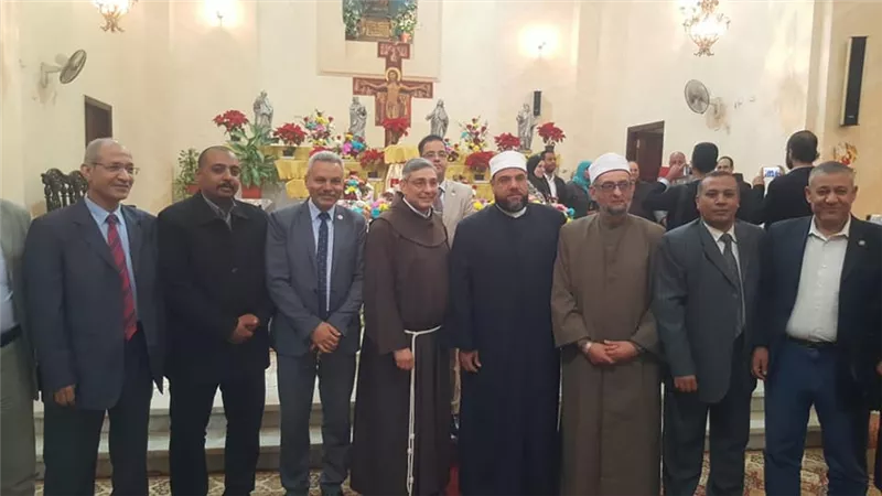 المصريين الأحرار بالسويس يشارك في احتفال الكاثوليك بعيد الميلاد