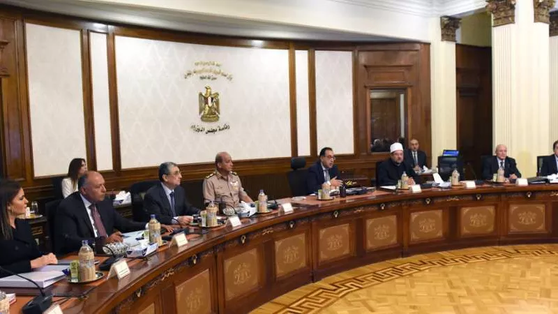 الوزراء ينفي توقيع غرامة 2500 جنيه على المتخلفين عن 100 مليون صحة