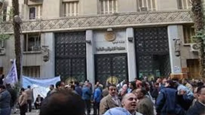 مد ساعات العمل بالمأموريات الضريبية اليوم