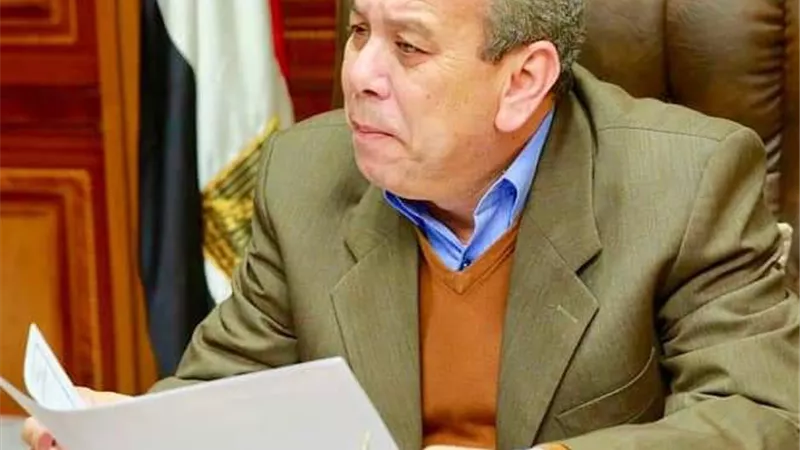 تحرير ١٧ محضر للمحلات والمخابز المخالفة بمركز ومدينة الرياض