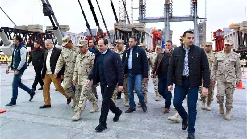 السيسي يتفقد بعض المشروعات الحضارية ويؤكد الشعب ينتظر الانتهاء منها في التوقيات المحددة صور
