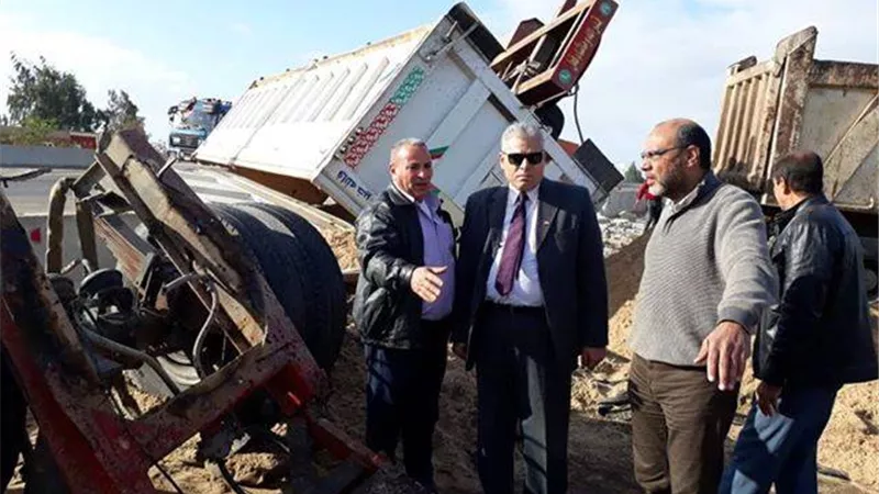القزاز والضبع يقودان وحدة التدخل السريع ويعيدان تشغيل الطريق الاقليمى