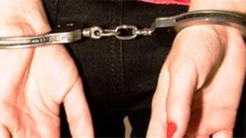 يبلغ شرطة الآداب عن زوجة شقيقه تدير شبكة دعارة