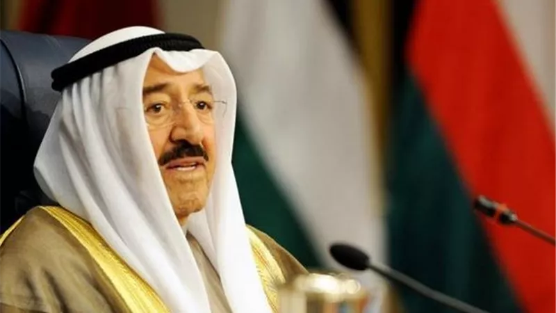 امير الكويت يعرب عن استنكار الكويت وادانتها للحادث الارهابى