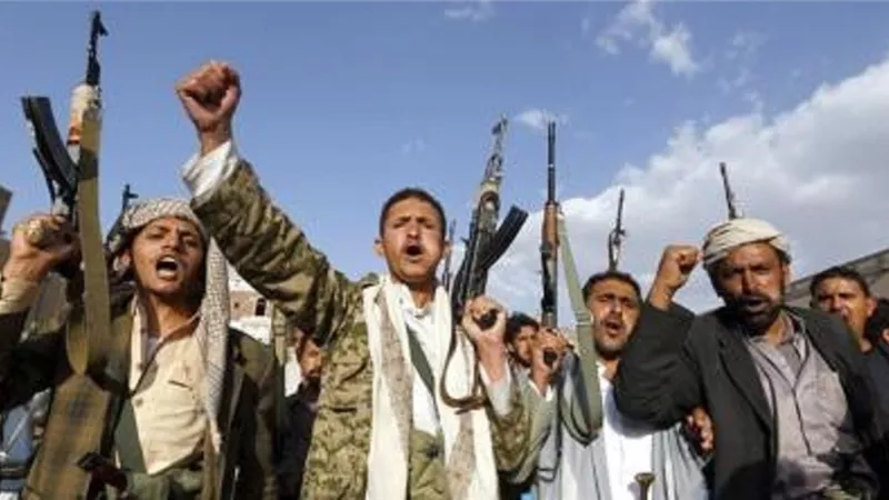الحوثيون يماطلون في الانسحاب من الحديدة وموانئها