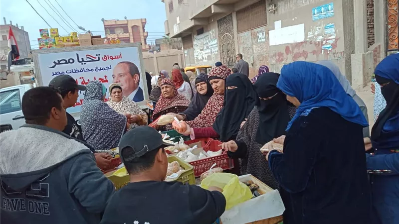 مستقبل وطن بكفرالشيخ يوفر سلع غذائية مخفضة لقرية شنو