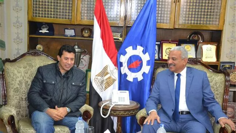 صبحى يبحث مع محافظ السويس دعم الأندية ومراكز الشباب