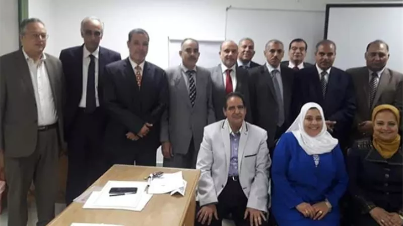 رئيس جامعة الأزهر يتفقد دورات رفع المهارات