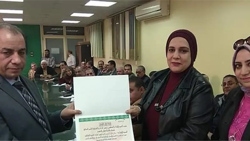 مدير التأمين الصحى بالشرقية يكرم عددا من قيادات المستشفيات